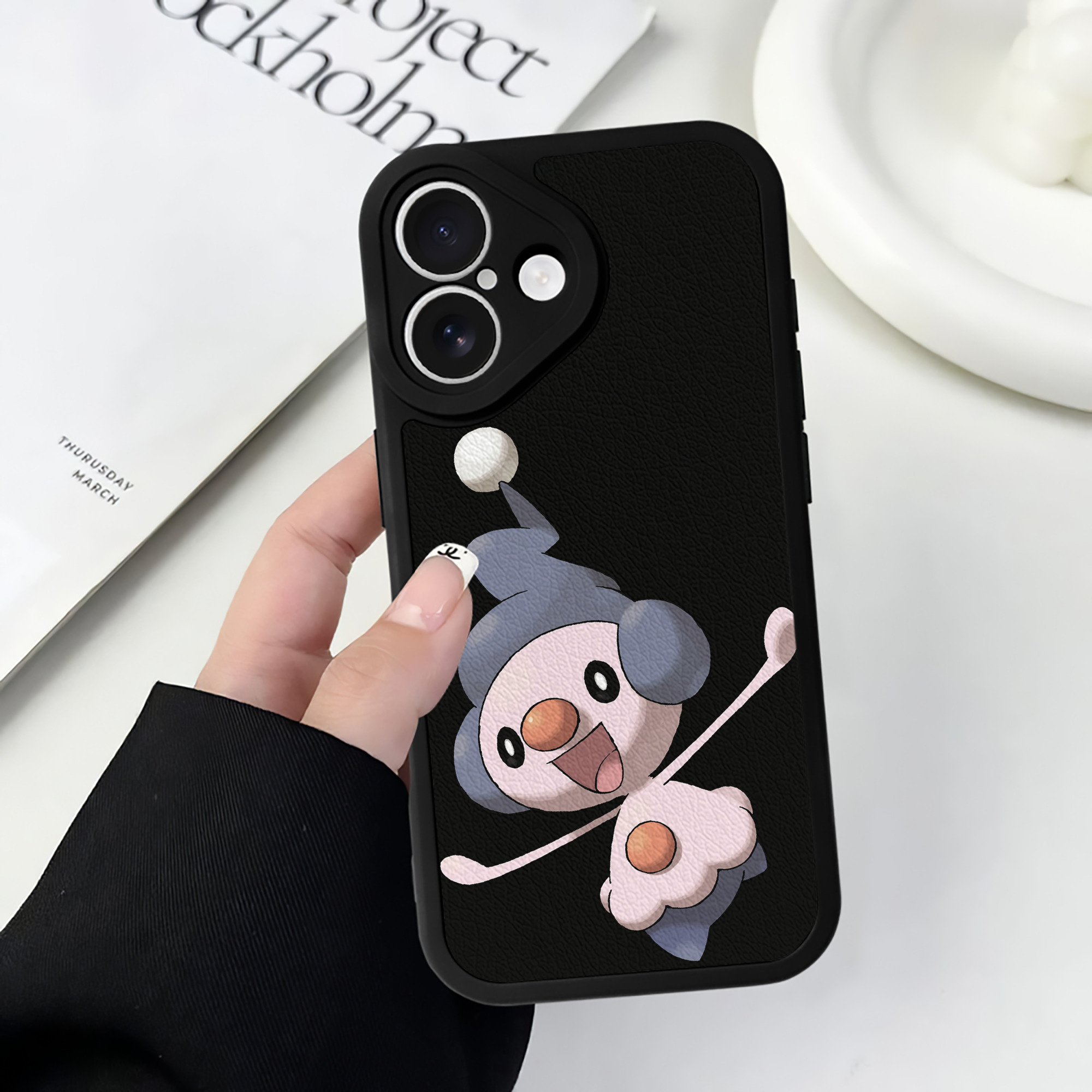（画像用） ポケットモンスター Pokémon 【iPhone 16シリーズ対応】シリコンスマホケース（レザー調） 材質：シリコン